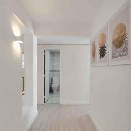 Hostwise - Bright & Family Flat In Paco De Arcos Lisboa