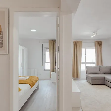 Bright & Family Flat In Paco De Arcos By Hostwise Apartament