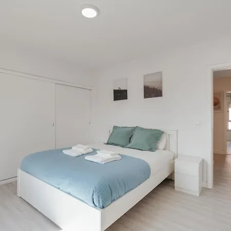 Apartament Bright & Family Flat In Paco De Arcos By Hostwise Lizbona
